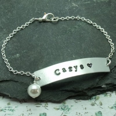 Hand Stamped Name Bar Bracelet With Pearl, Bridesmaid Bracelet, Personalised Name Bracelet, Name Plate Bracelet, Mum/Mom, Best Friend Gift