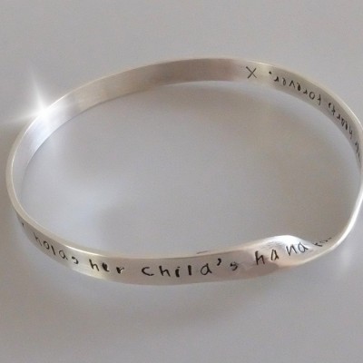 Mother and Child Bangle, Personalised Gift for New Mum, Romantic Valentines Day Gift, Personalised Bracelet for Mum, Mothers Day Gift
