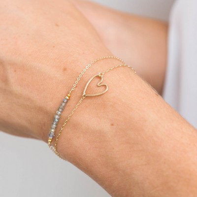 Delicate Heart Bracelet • Dainty Heart Charm Bracelet in Gold, Silver, Rose Gold • Gifts for sisters, Gifts for mom, Friend Gifts • LB112