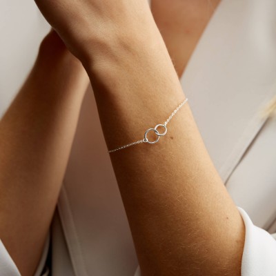 Friendship Gift - Unity Link Bracelet • Jewelry Gift for Sisters, Friends, Mother/Daughter • Dainty Gold, Silver, or Rose Gold • LB181