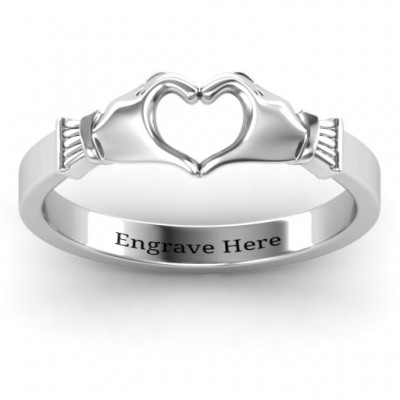 Sculpted Hand Heart Ring - The Handmade ™