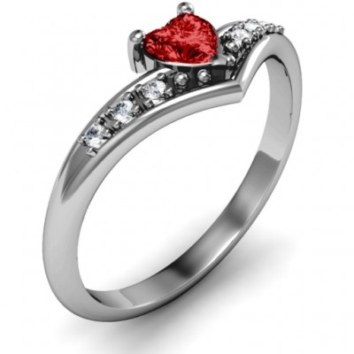 V-Accented Heart Ring - The Handmade ™