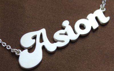 White Gold Banana Necklace: Your Name, Our Craft, Pure Joy