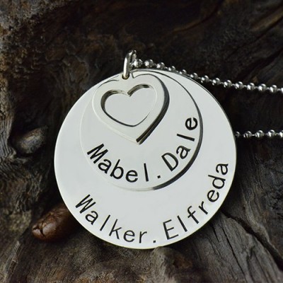 Disc Family Pendant Necklace Engraved Names in Silver - The Handmade ™