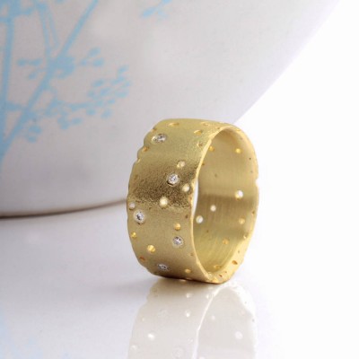 Yellow Gold And Diamond Ring - The Handmade ™
