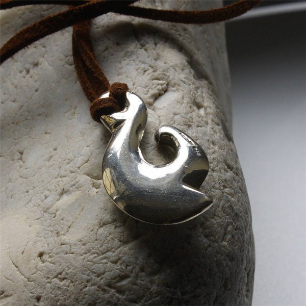 Maori Silver Fish Hook Necklace - The Handmade ™