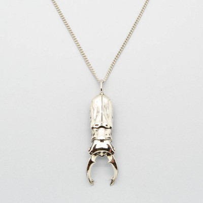 Arma Beetle Pendant - The Handmade ™