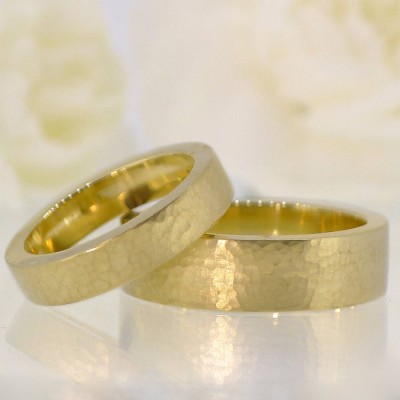 His And Hers Hammered Wedding Ring Gold Set - The Handmade ™