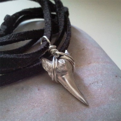 Silver Sharks Tooth Necklace - The Handmade ™
