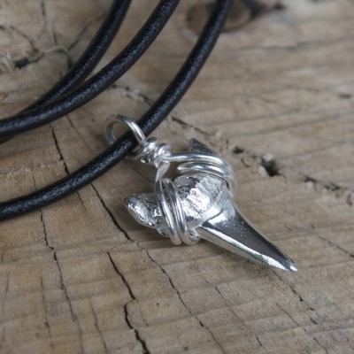 Silver Sharks Tooth Necklace - The Handmade ™