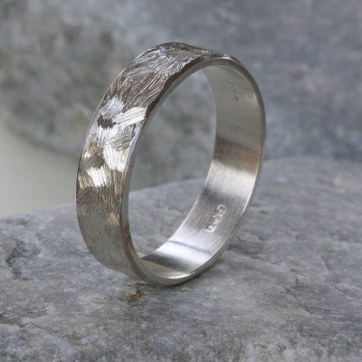 Unisex Textured Silver Band Ring - The Handmade ™