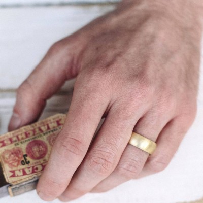 Wide Gents Soft Pebble Wedding Ring Gold - The Handmade ™