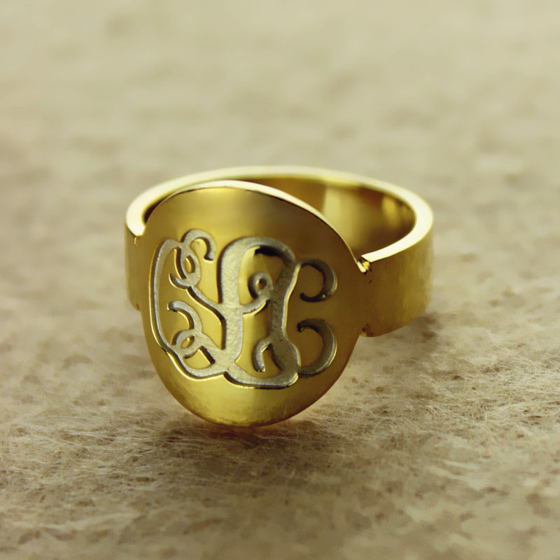 Engraved Gold Script Monogram Itnitial Ring - The Handmade &trade;