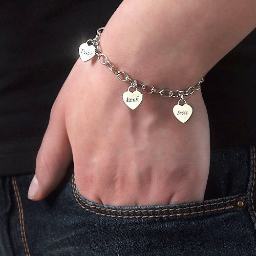 Mum Charm Bracelet with Custom Hearts - The Handmade &trade;